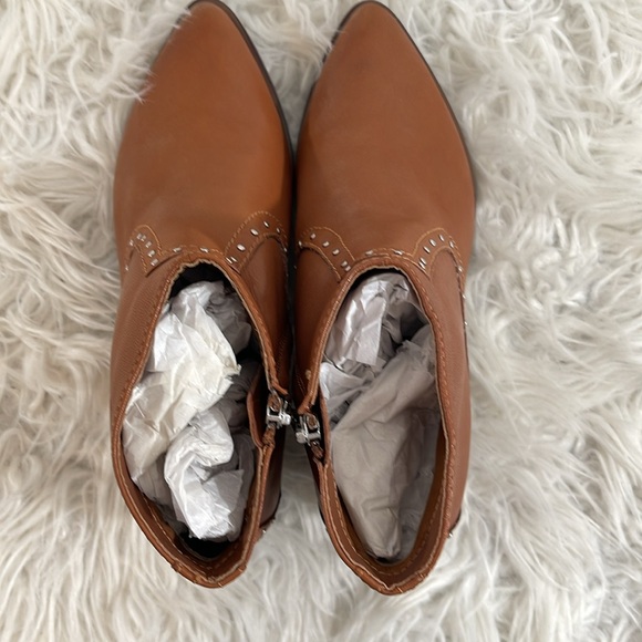 DOLCE VITA Tobin Studded Leather Bootie Brown Side Zip Size 6 NEW - Picture 6 of 16